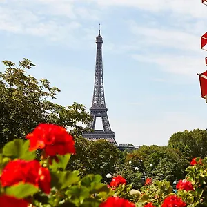 Plaza Athénée - Dorchester Collection 5*, Paris Frankreich